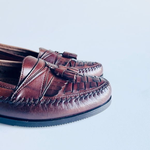 Men’s Giorgio Brutini Brown Leather Tassel Weaving Loafers size 9.5 D. main image 16
